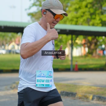 Runner Photo 3241621