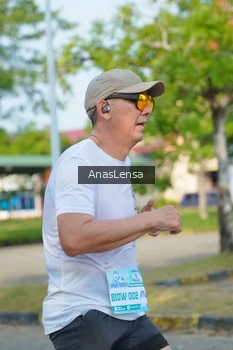 Runner Photo 3241675