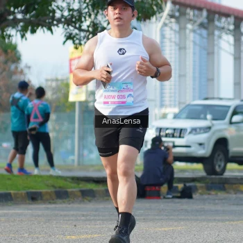 Runner Photo 3241676