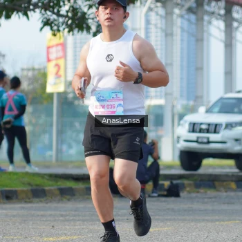 Runner Photo 3241682