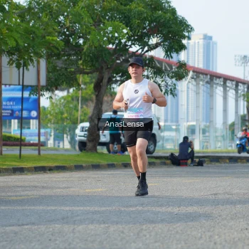 Runner Photo 3241687