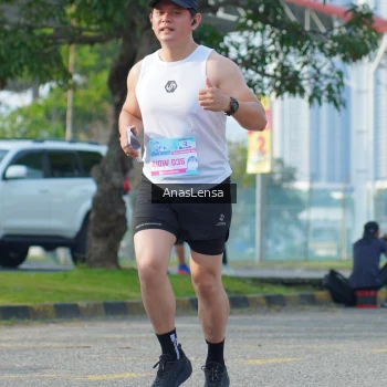 Runner Photo 3241709
