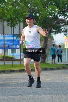 Runner Photo 3241716