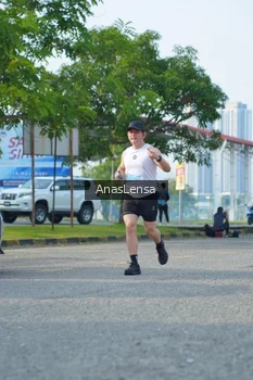 Runner Photo 3241719