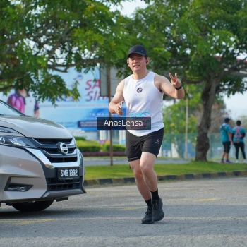 Runner Photo 3241735