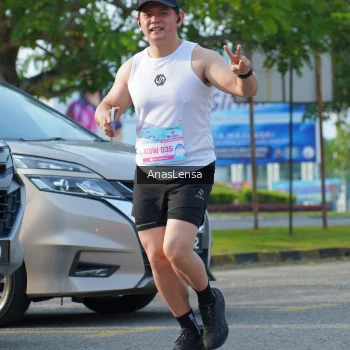 Runner Photo 3241756