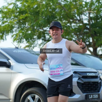 Runner Photo 3241843
