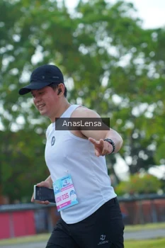 Runner Photo 3241929