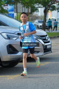 Runner Photo 3242009