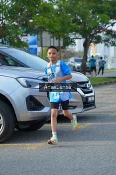 Runner Photo 3242015