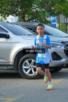 Runner Photo 3242024