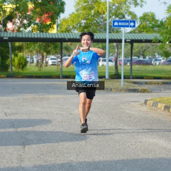Runner Photo 3242519