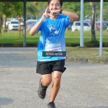 Runner Photo 3242532