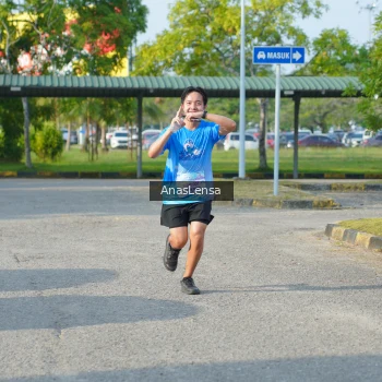 Runner Photo 3242537