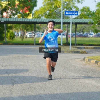Runner Photo 3242554