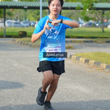 Runner Photo 3242601
