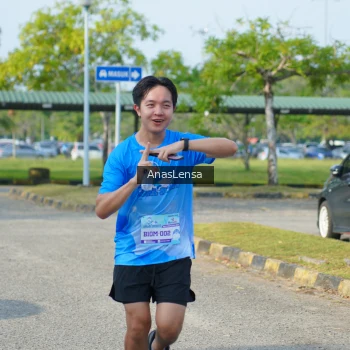 Runner Photo 3242727