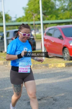 Runner Photo 3243053
