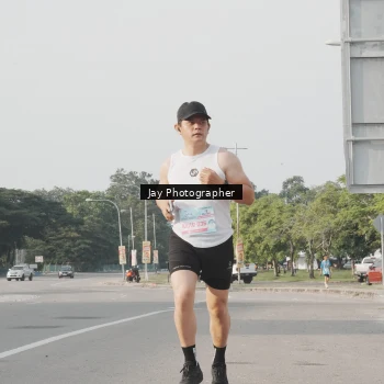 Runner Photo 3243443