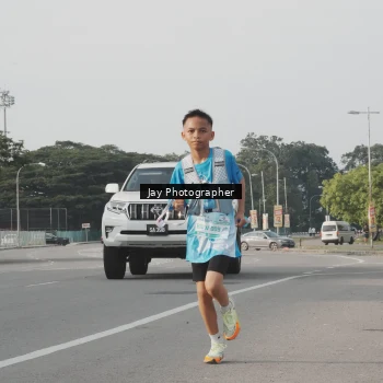 Runner Photo 3243459