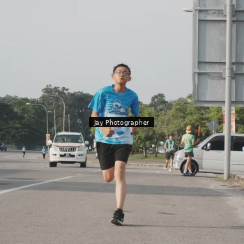 Runner Photo 3243932