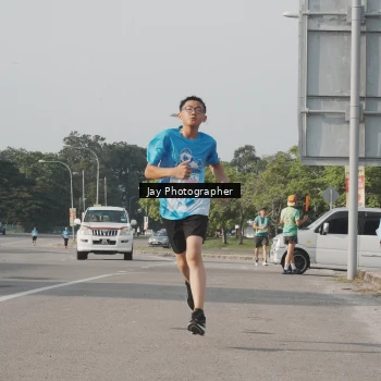 Runner Photo 3243936