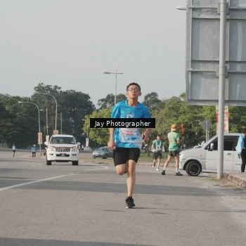 Runner Photo 3243940