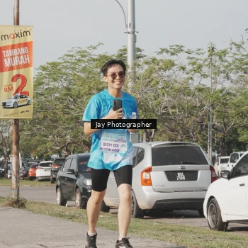 Runner Photo 3244125