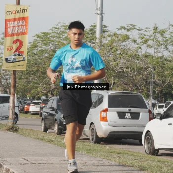 Runner Photo 3244148