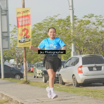 Runner Photo 3244253