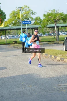 Runner Photo 3244430