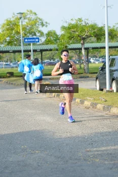 Runner Photo 3244468