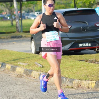 Runner Photo 3244477