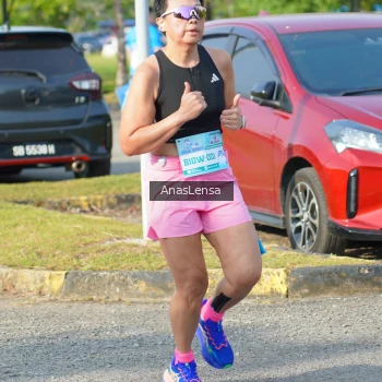 Runner Photo 3244555