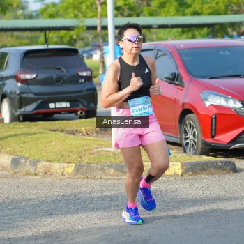 Runner Photo 3244560