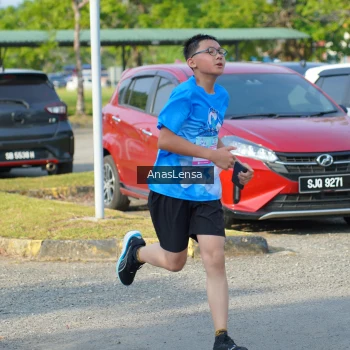Runner Photo 3244626