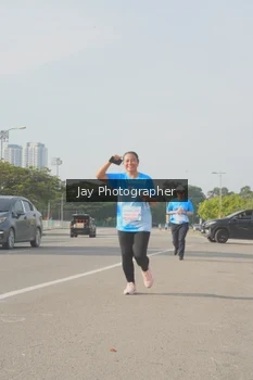 Runner Photo 3245057