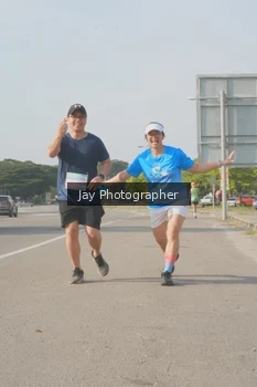 Runner Photo 3245060
