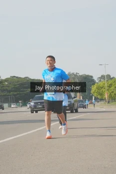 Runner Photo 3245765