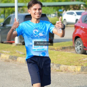 Runner Photo 3246150