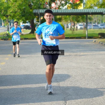 Runner Photo 3246254