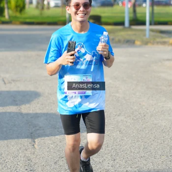 Runner Photo 3246475