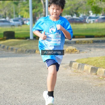 Runner Photo 3247381