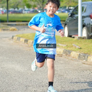 Runner Photo 3247431