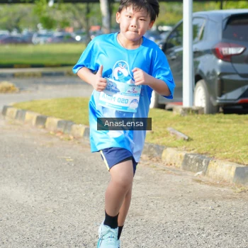 Runner Photo 3247480