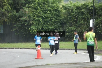 Runner Photo 3247703