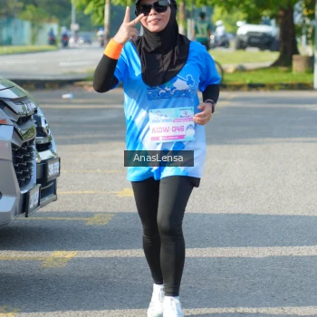 Runner Photo 3247749