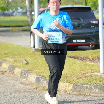 Runner Photo 3249396