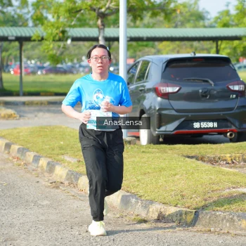 Runner Photo 3249401
