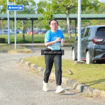 Runner Photo 3249418